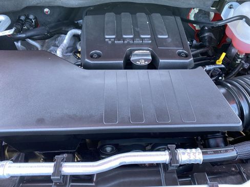 Used 2025 Chevrolet Silverado 1500 LT AWD/4WD image 30