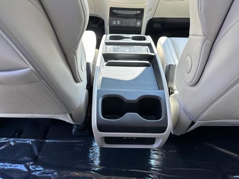 New 2025 Honda Odyssey EX-L image 33