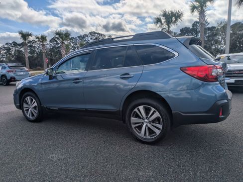 Used 2018 Subaru Outback 3.6R Limited w/ 50th Anniversary Edition image 6