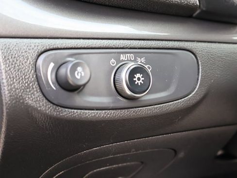 Used 2018 Buick Encore Preferred image 19