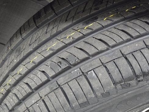 Used 2024 Kia Forte LXS image 9