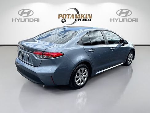 Used 2026 Toyota Corolla LE FWD image 5