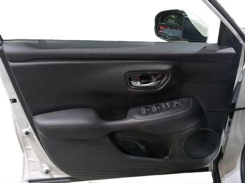 New 2025 Honda HR-V LX image 25
