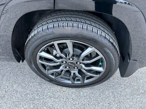 Certified 2024 GMC Terrain Denali w/ Black Diamond Edition AWD/4WD image 22