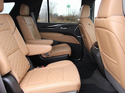 Used 2024 Cadillac Escalade Sport image 21