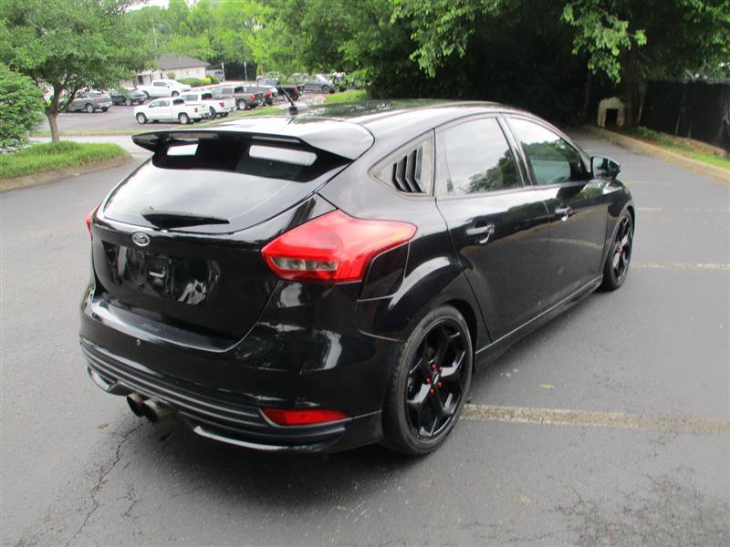 Used 2016 Ford Focus ST FWD image 7