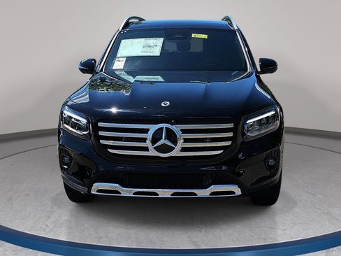 New 2026 Mercedes-Benz GLB 250 4MATIC image 2