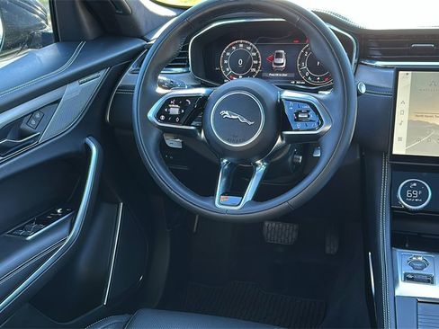 Certified 2025 Jaguar F-PACE R-Dynamic S image 22