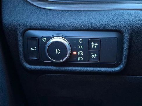 Used 2020 Ford Explorer Limited RWD image 12