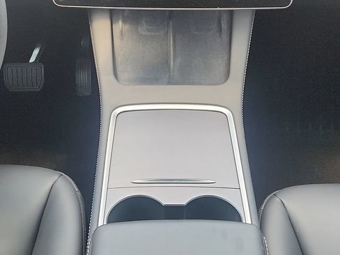 Used 2023 Tesla Model Y Long Range AWD/4WD image 15