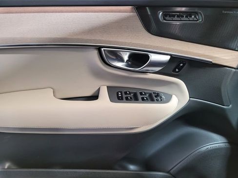 New 2026 Volvo XC90 B6 Plus w/ Protection Package Premier image 21