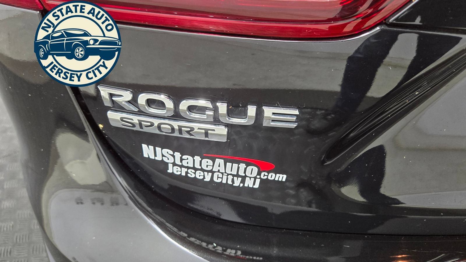 Used 2018 Nissan Rogue Sport SL AWD/4WD image 29