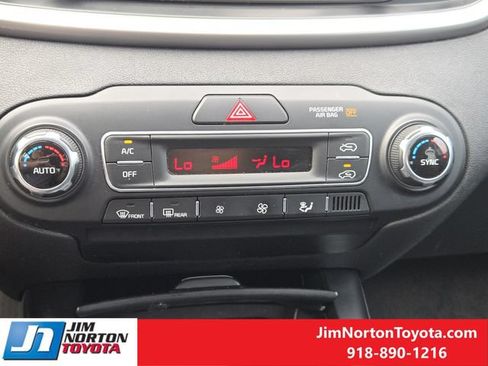 Used 2019 Kia Sorento AWD V6 image 20