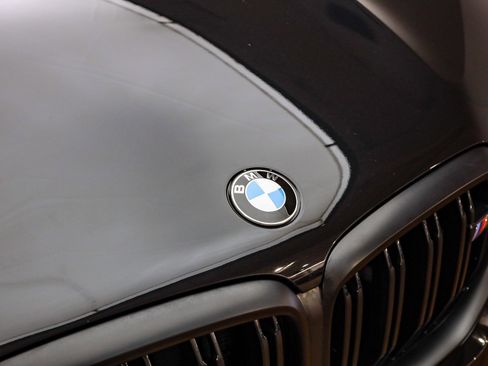 Used 2026 BMW X5 M60i w/ Executive Package image 9