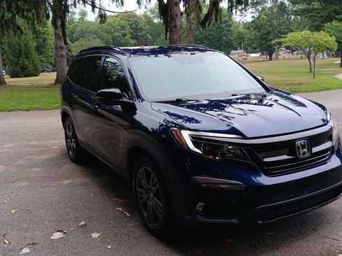 Used 2022 Honda Pilot Sport image 2