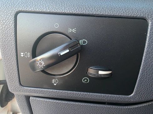 Used 2012 Ford Transit Connect XLT Premium image 40