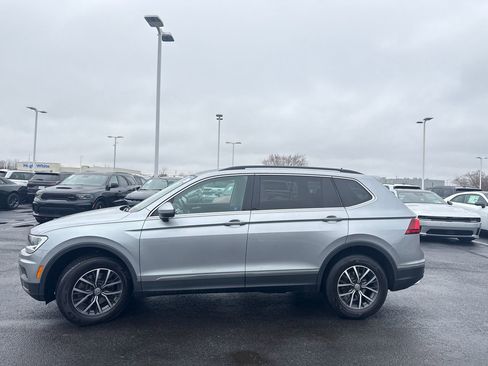 Used 2020 Volkswagen Tiguan SE image 6
