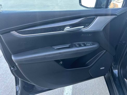 Used 2023 Cadillac XT5 Premium Luxury image 23