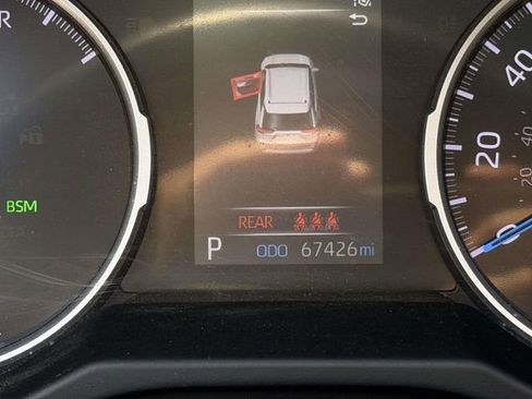 Used 2020 Toyota RAV4 XLE w/ Convenience Package AWD/4WD image 25