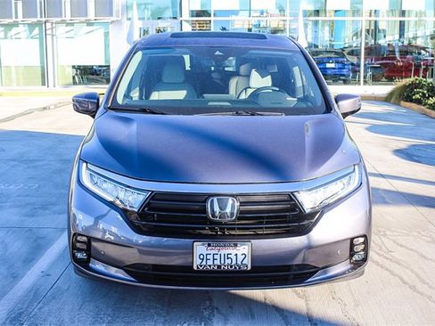 Used 2023 Honda Odyssey Elite image 2