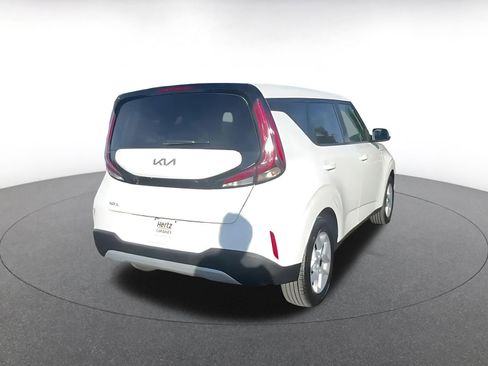 Used 2025 Kia Soul LX w/ LX Technology Package image 14