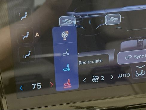 Used 2025 Lincoln Navigator Reserve image 20