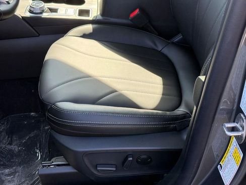 New 2026 Ford Escape SE w/ PHEV Premium Package image 12