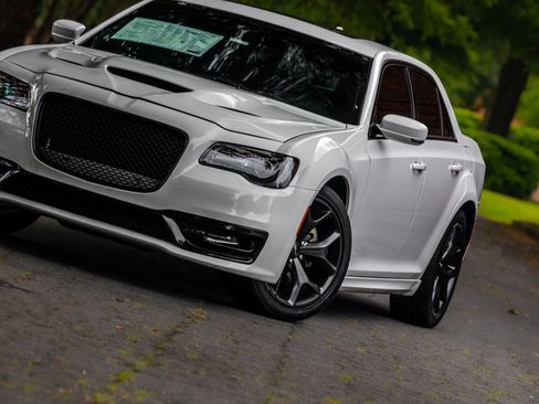 Used 2021 Chrysler 300 S w/ S Model Appearance Package RWD image 24