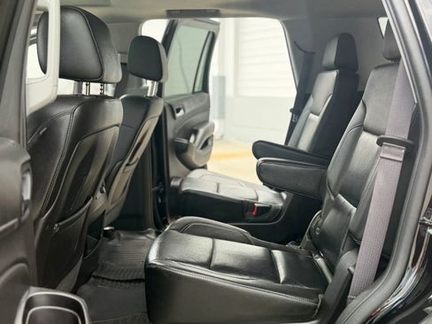 Used 2016 GMC Yukon SLT AWD/4WD image 19