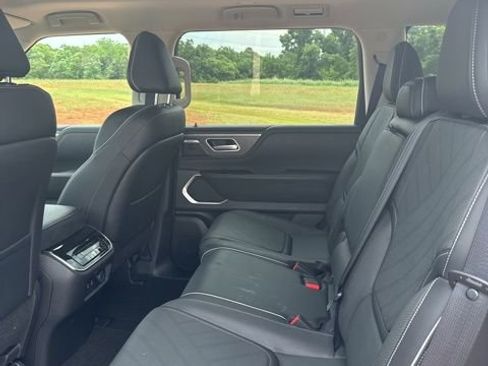 Used 2025 INFINITI QX80 Luxe RWD image 8