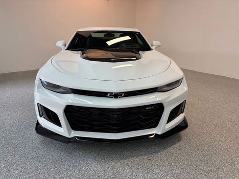 Used 2018 Chevrolet Camaro ZL1 RWD image 2