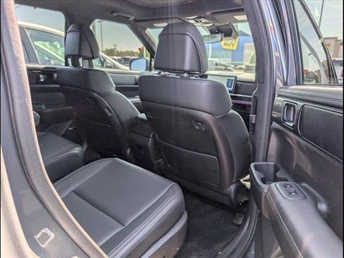 Used 2024 Hyundai Santa Fe Calligraphy image 24