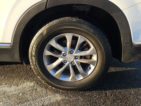 Used 2020 Hyundai Santa Fe SE image 21