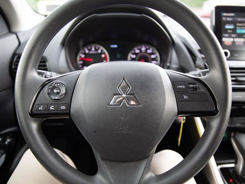 Used 2023 Mitsubishi Eclipse Cross LE AWD/4WD image 10