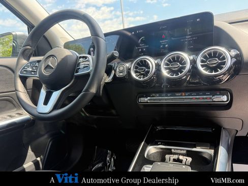 Certified 2022 Mercedes-Benz GLA 250 4MATIC image 31