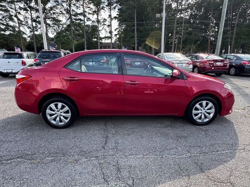 Used 2016 Toyota Corolla LE FWD image 10