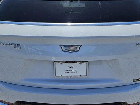 New 2026 Cadillac Escalade IQ Luxury 2 w/ LPO, Radiant Package image 13