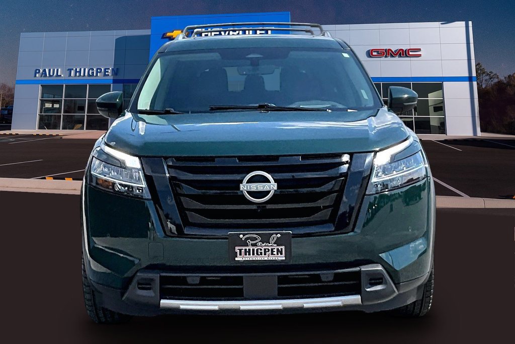 Used 2024 Nissan Pathfinder Platinum w/ Lighting Package (N93) AWD/4WD image 2