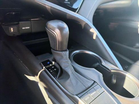 Used 2024 Toyota Camry SE FWD image 21