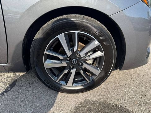 Used 2025 Nissan Versa SV FWD image 28