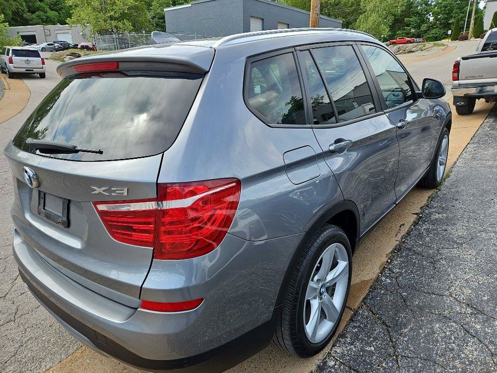 Used 2017 BMW X3 xDrive28i AWD/4WD image 4