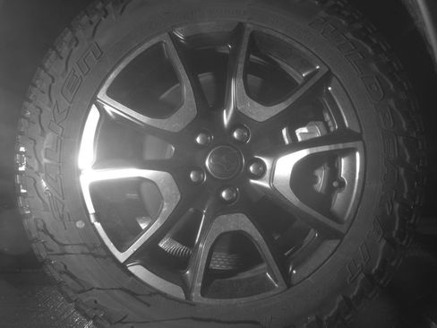 Used 2025 Jeep Compass Trailhawk image 13