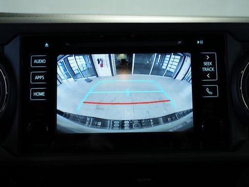 Used 2019 Toyota Tacoma TRD Off-Road w/ Technology Package image 28