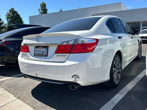 Used 2014 Honda Accord Sport image 3