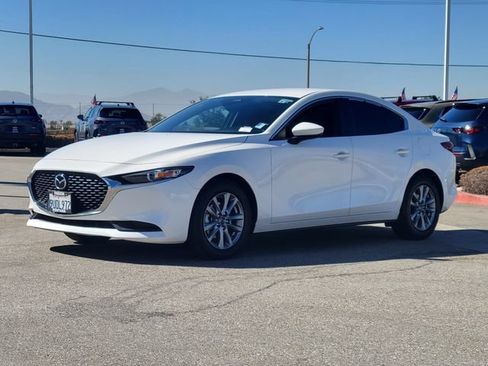 Used 2025 MAZDA MAZDA3 s FWD image 2