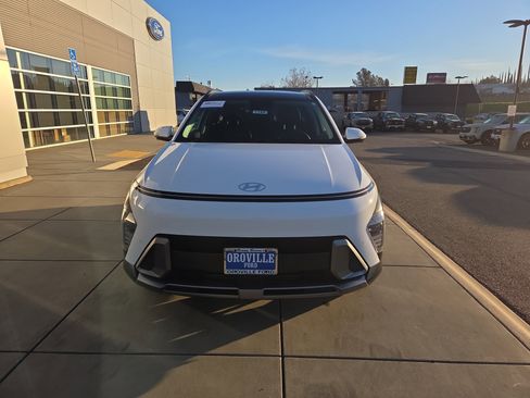 Used 2024 Hyundai Kona Limited image 8