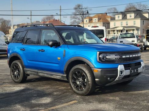 Used 2025 Ford Bronco Sport Badlands AWD/4WD image 8