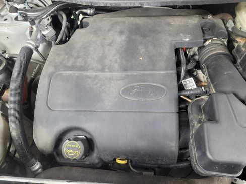 Used 2017 Ford Explorer XLT w/ Equipment Group 202A FWD image 30