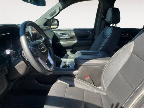 Used 2023 GMC Yukon SLT image 9