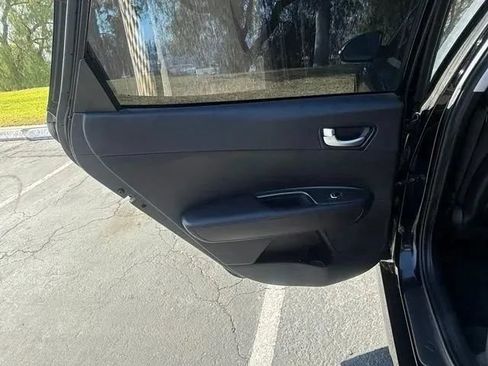 Used 2018 Kia Optima LX w/ 17" Alloy Wheels Package FWD image 11